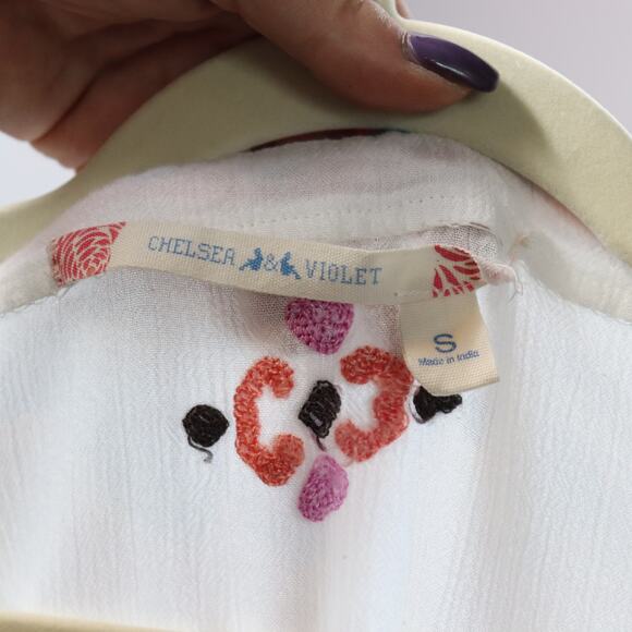 Chelsea & Violet Embroidered Boho Poncho Blouse Size Small Rayon Festival Top - Picture 5 of 6